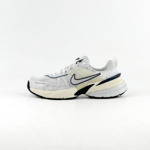 Кросівки Nike V2K Run White FD0736-102 36 FD0736-102