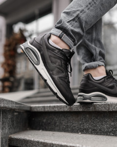 Кросівки Nike AIR MAX COMMAND LEATHER 749760-001