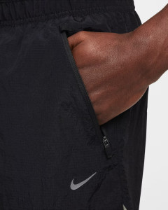 Шорти чоловічі Nike Stride Running Division 5 Dri-Fit Water-Repellent 2-In-1 Running Shorts Black FZ1135-010