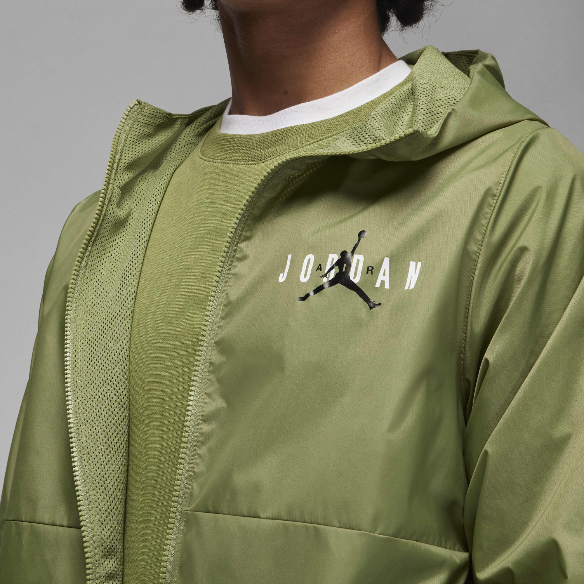 Куртка чоловіча Air Jordan Essentials Green DV7650-340