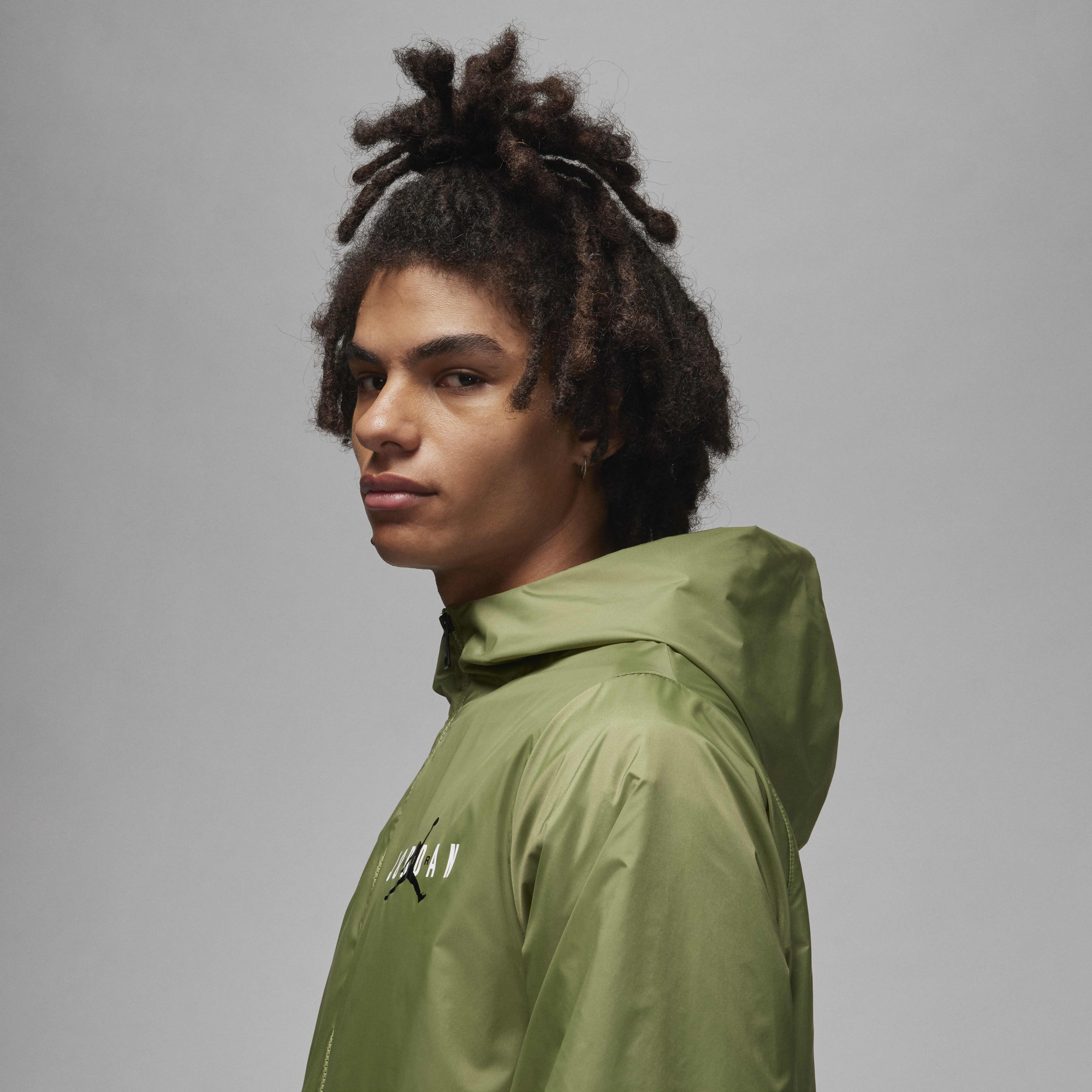 Куртка чоловіча Air Jordan Essentials Green DV7650-340