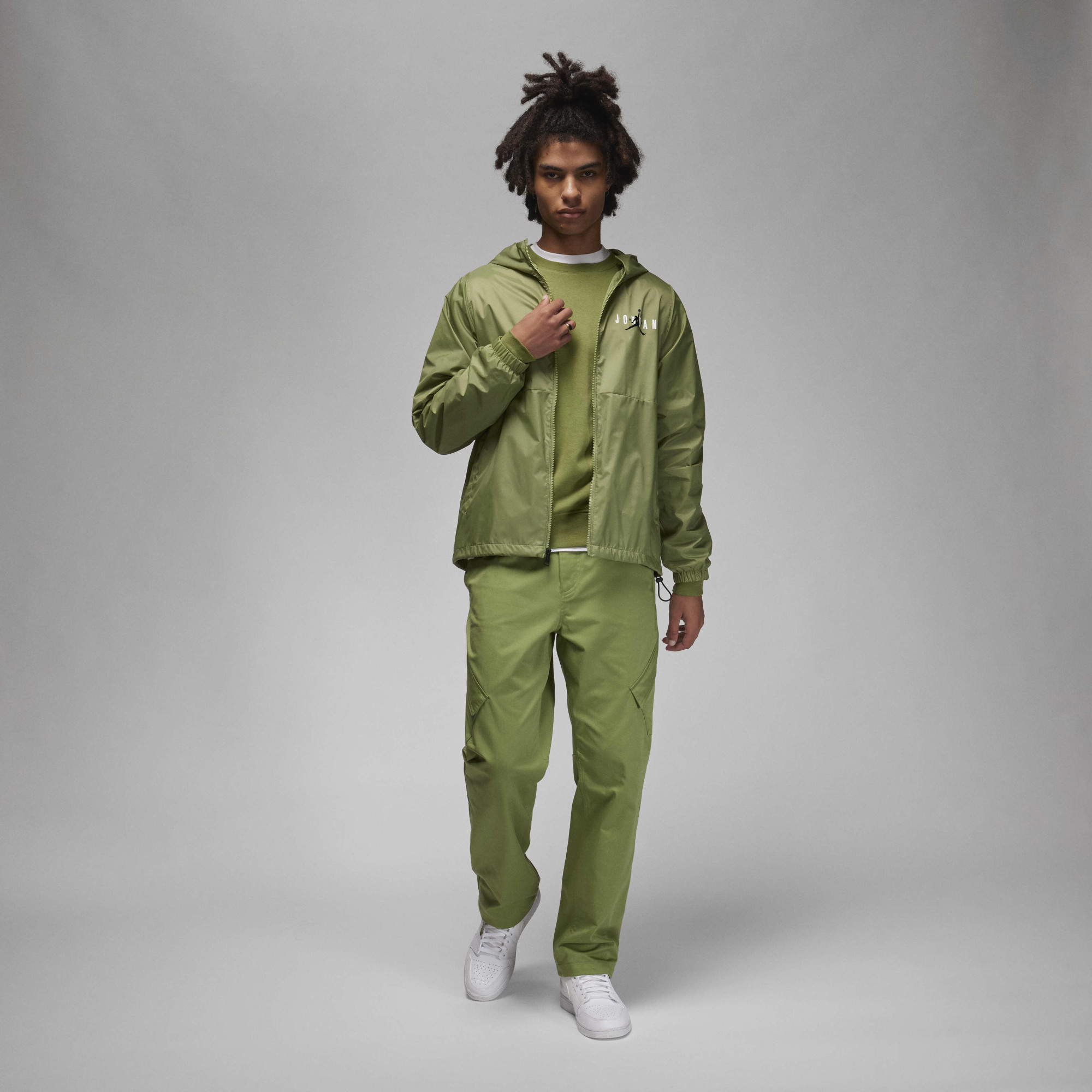 Куртка чоловіча Air Jordan Essentials Green DV7650-340