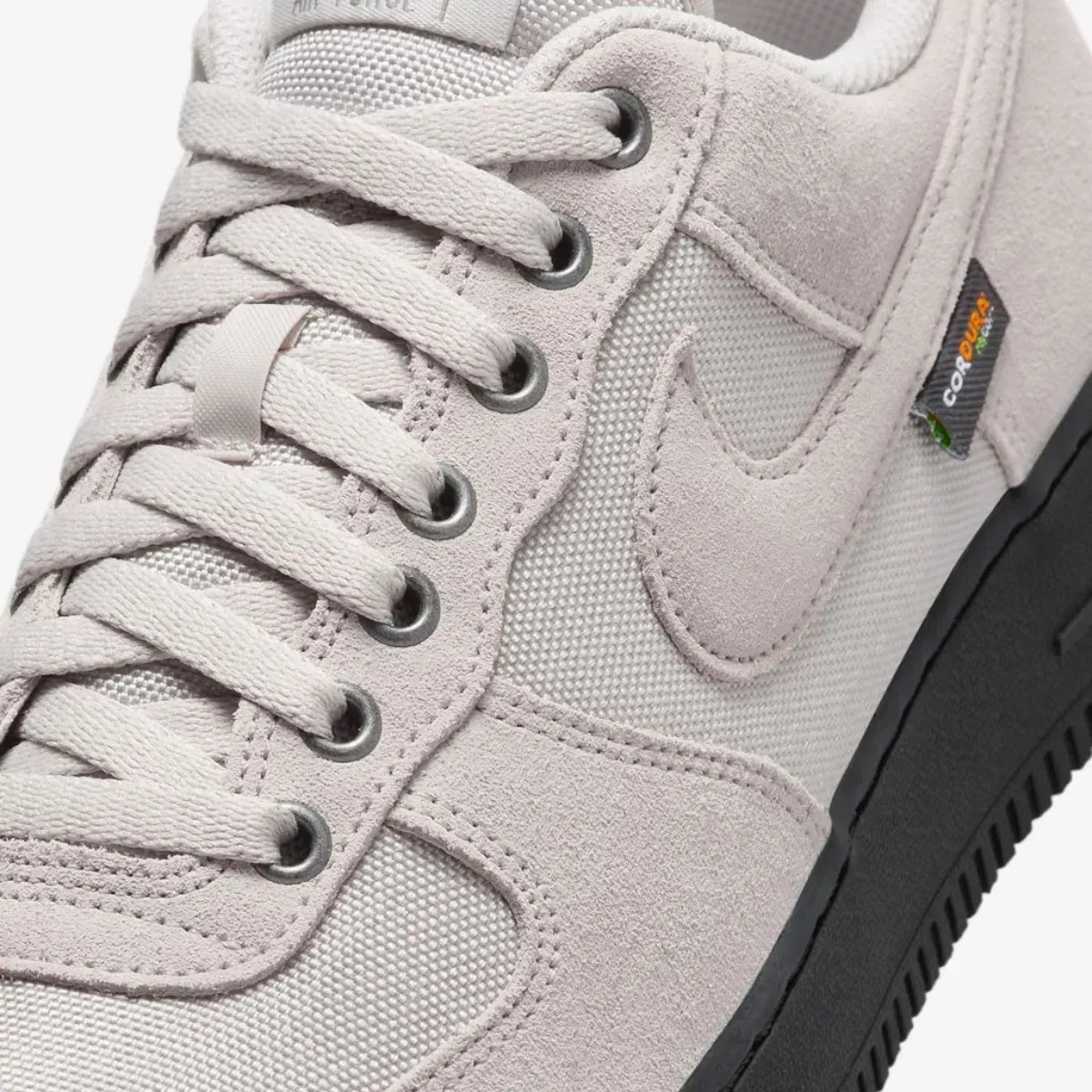 Кросівки Nike Air Force 07 HQ3822 001