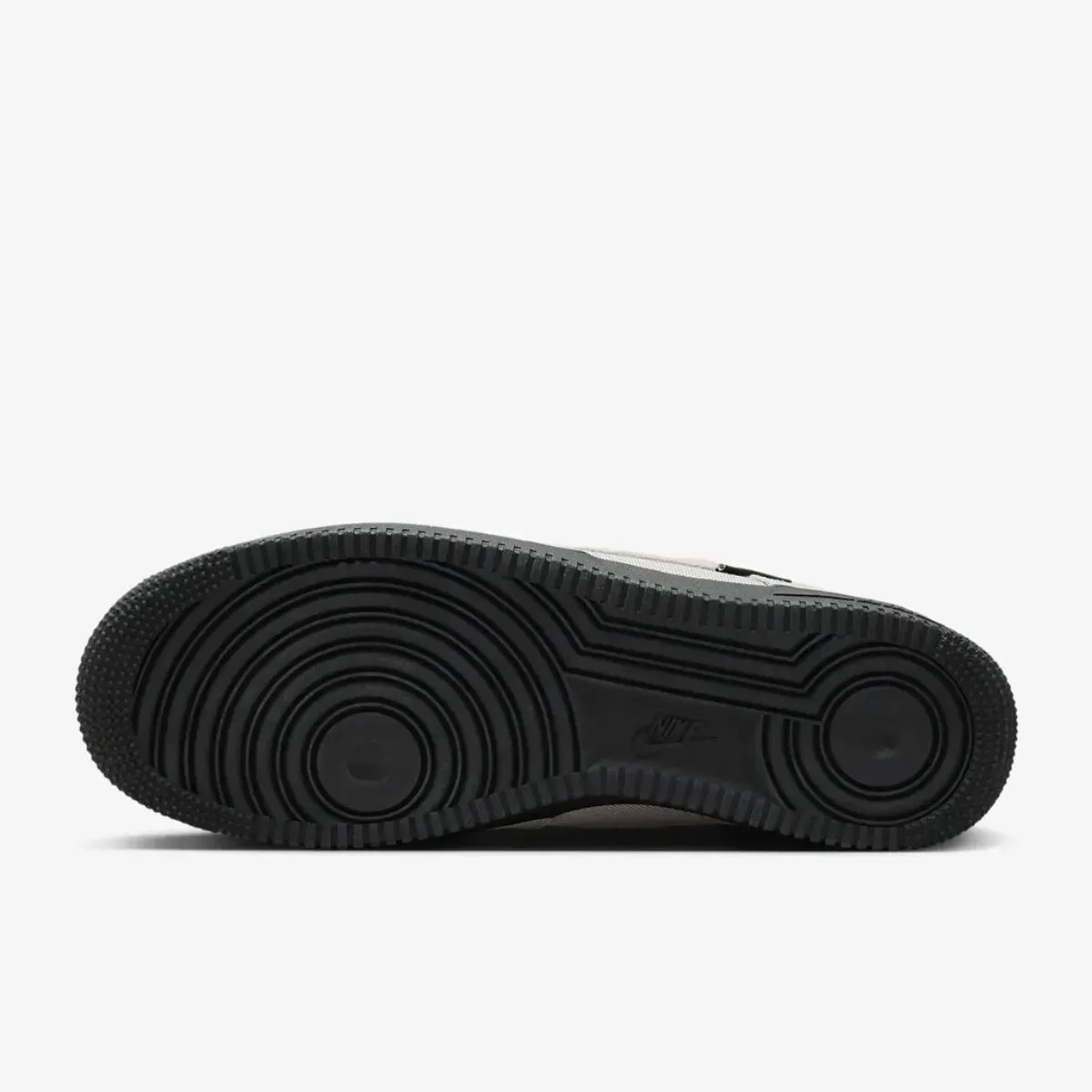 Кросівки Nike Air Force 07 HQ3822 001