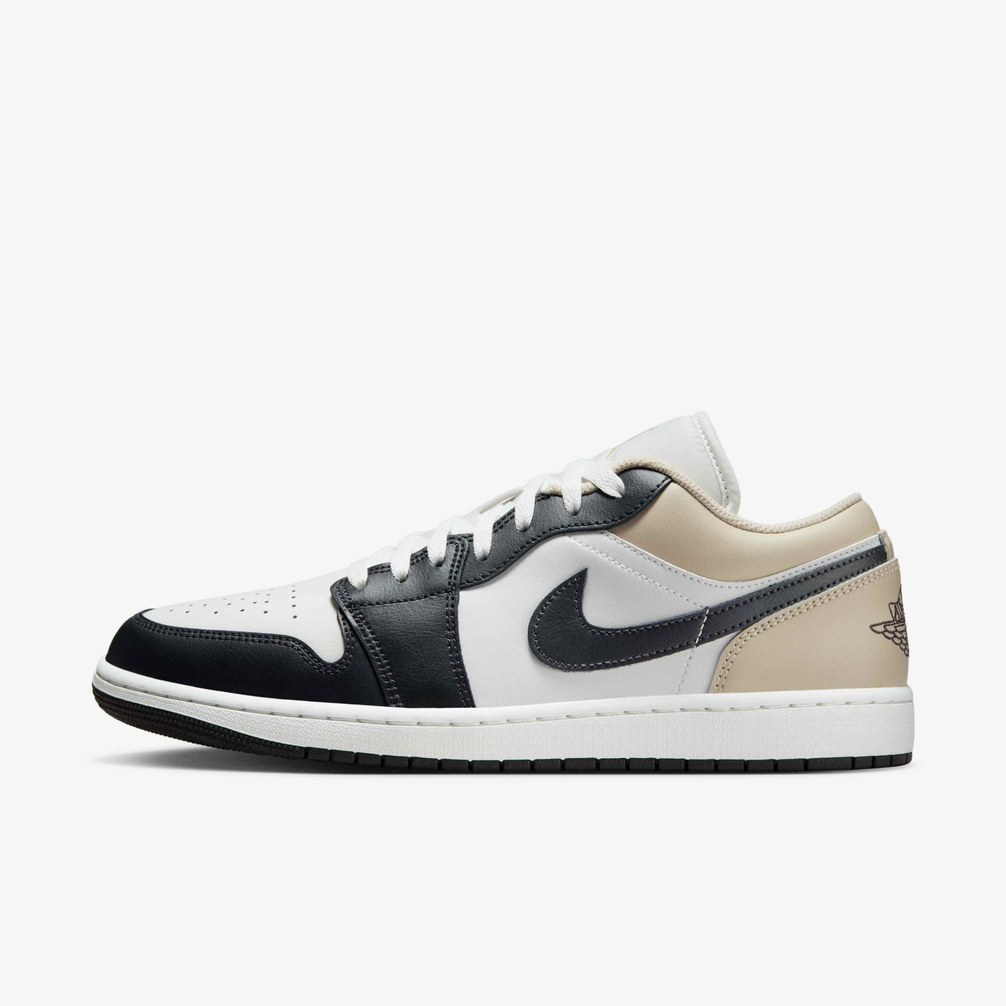 Кросівки чоловічі Air Jordan 1 Low White/Black 553558-153