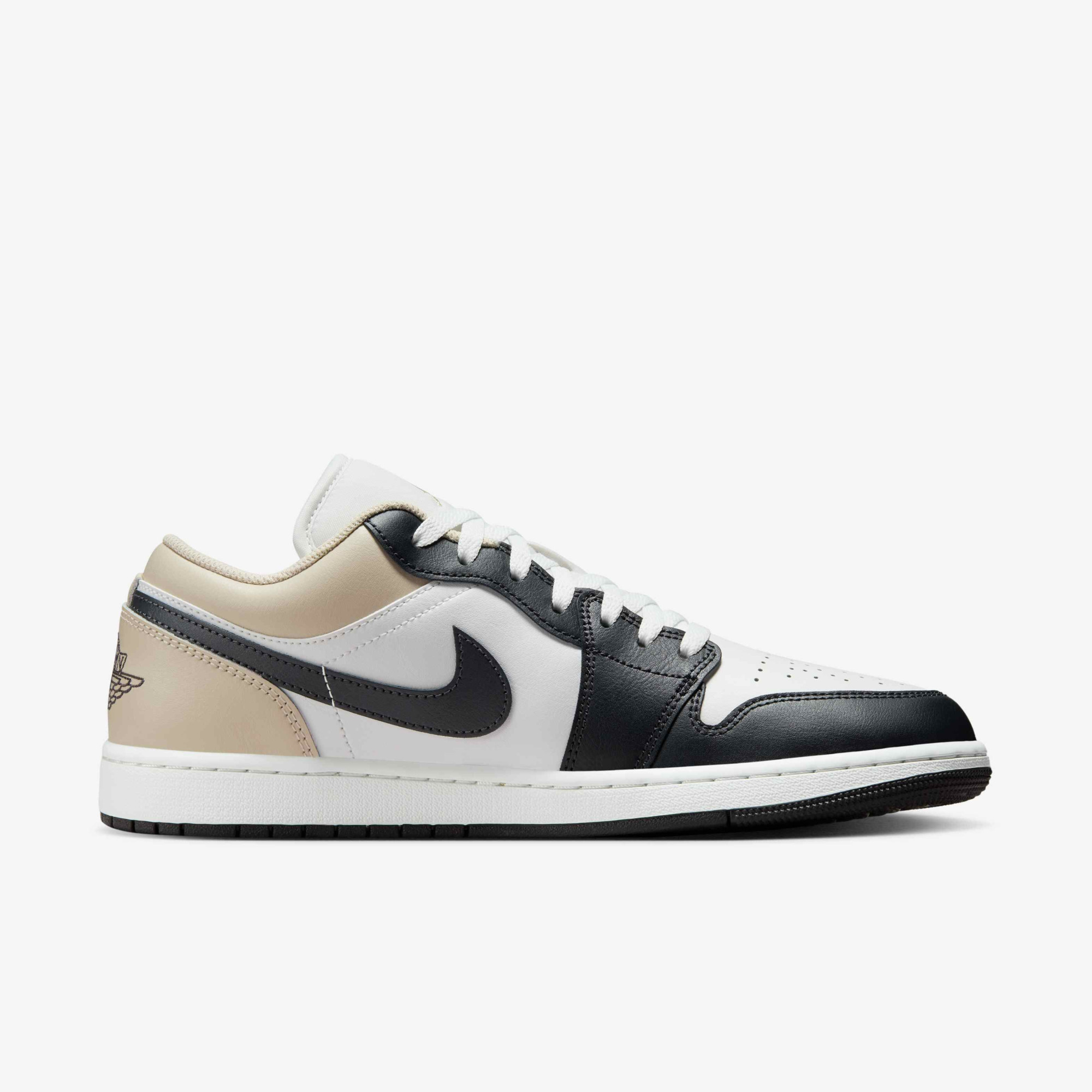 Кросівки чоловічі Air Jordan 1 Low White/Black 553558-153