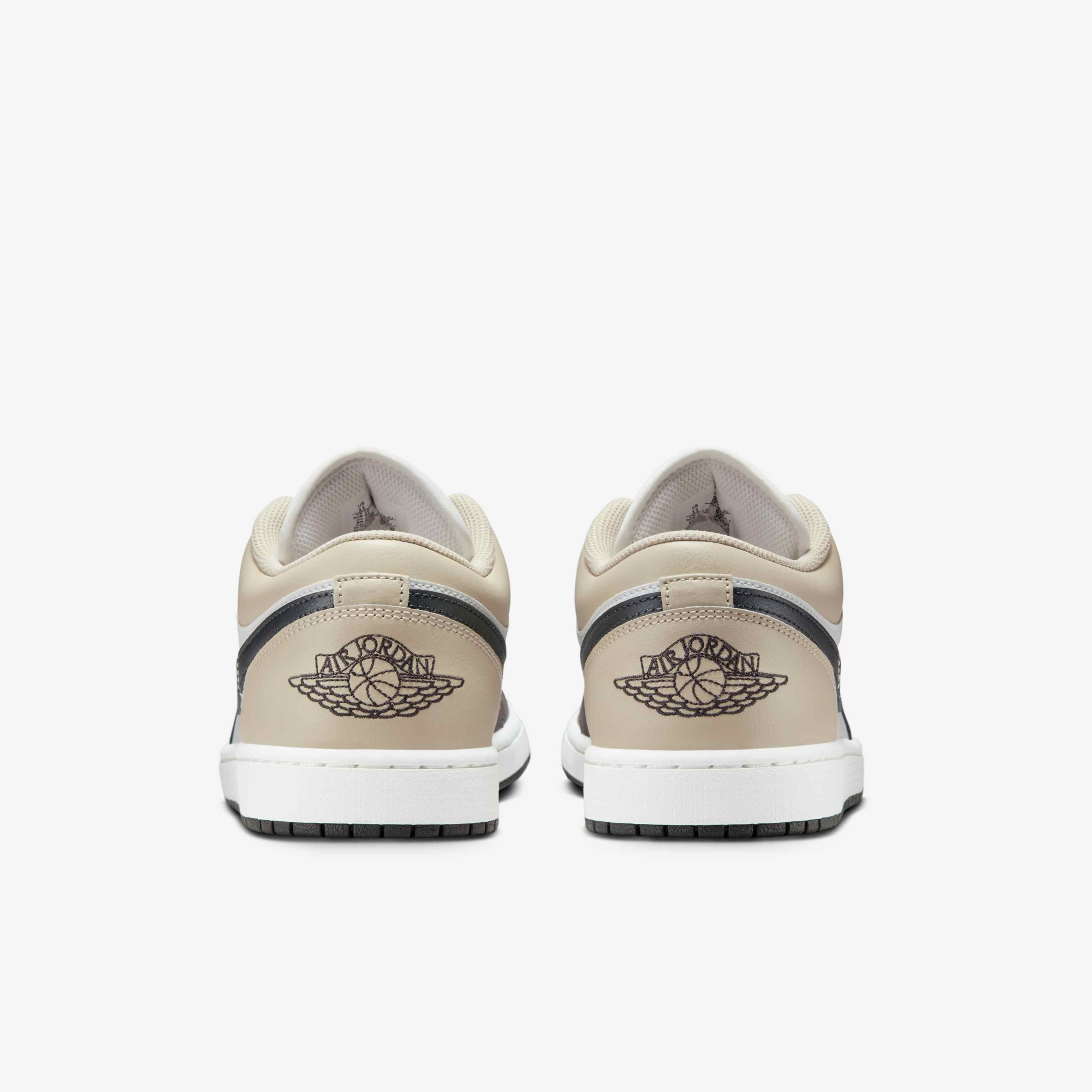 Кросівки чоловічі Air Jordan 1 Low White/Black 553558-153
