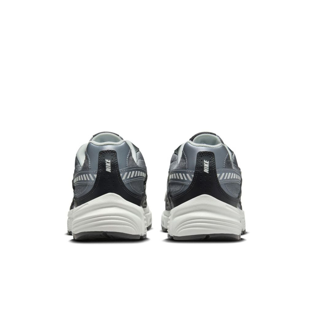 Кросівки Nike INITIATOR IB3083-001