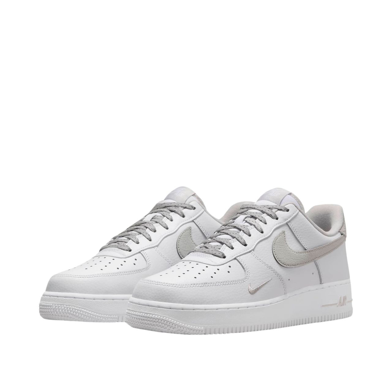 Кросівки Nike AIR FORCE 1 07 FV0388-100