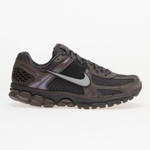 Кросівки NIKE ZOOM VOMERO 5 CAVE STONE / METALLIC SILVER HF5493-201