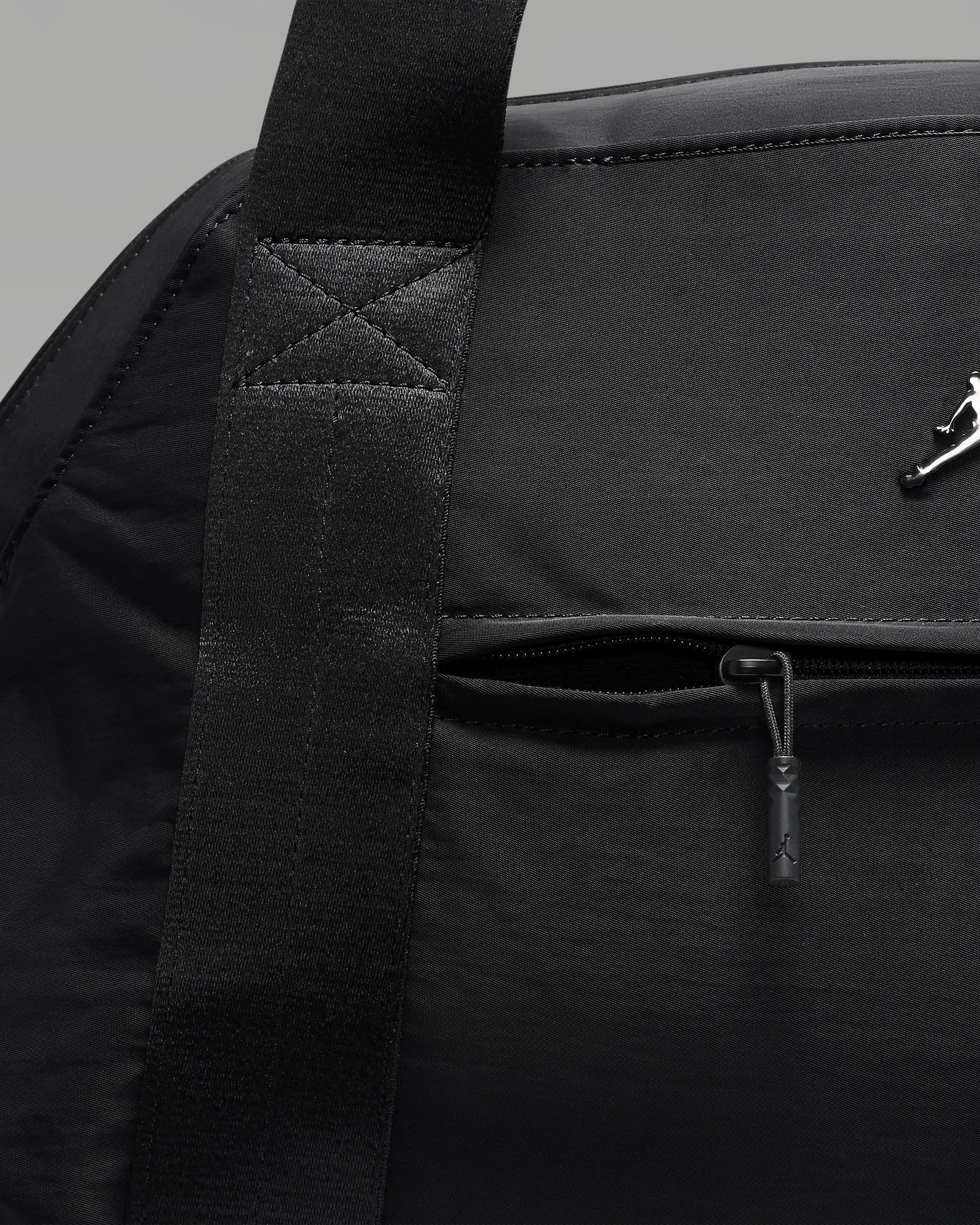 Сумка Nike Air Jordan Alpha Duffle WA0919-023
