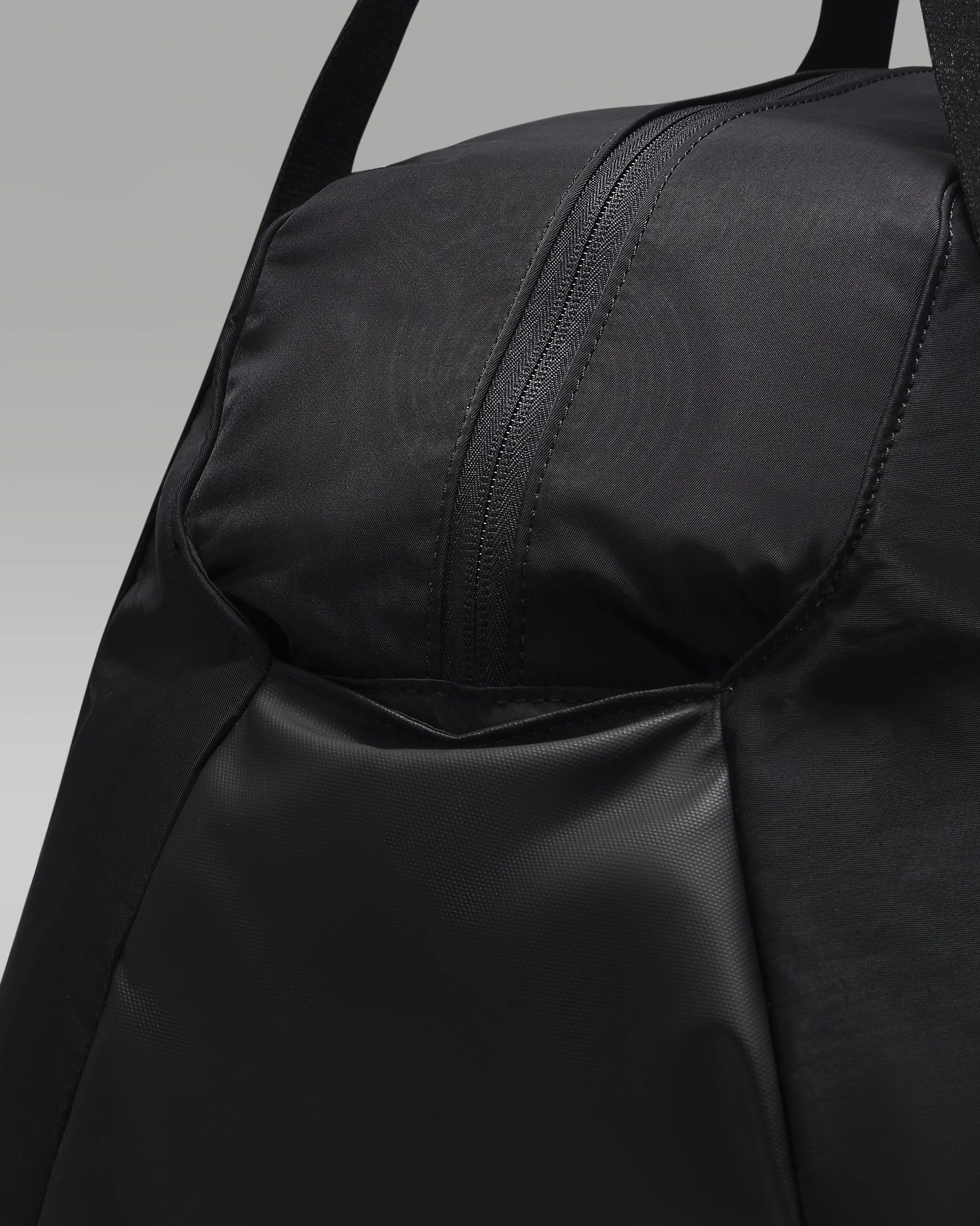 Сумка Nike Air Jordan Alpha Duffle WA0919-023