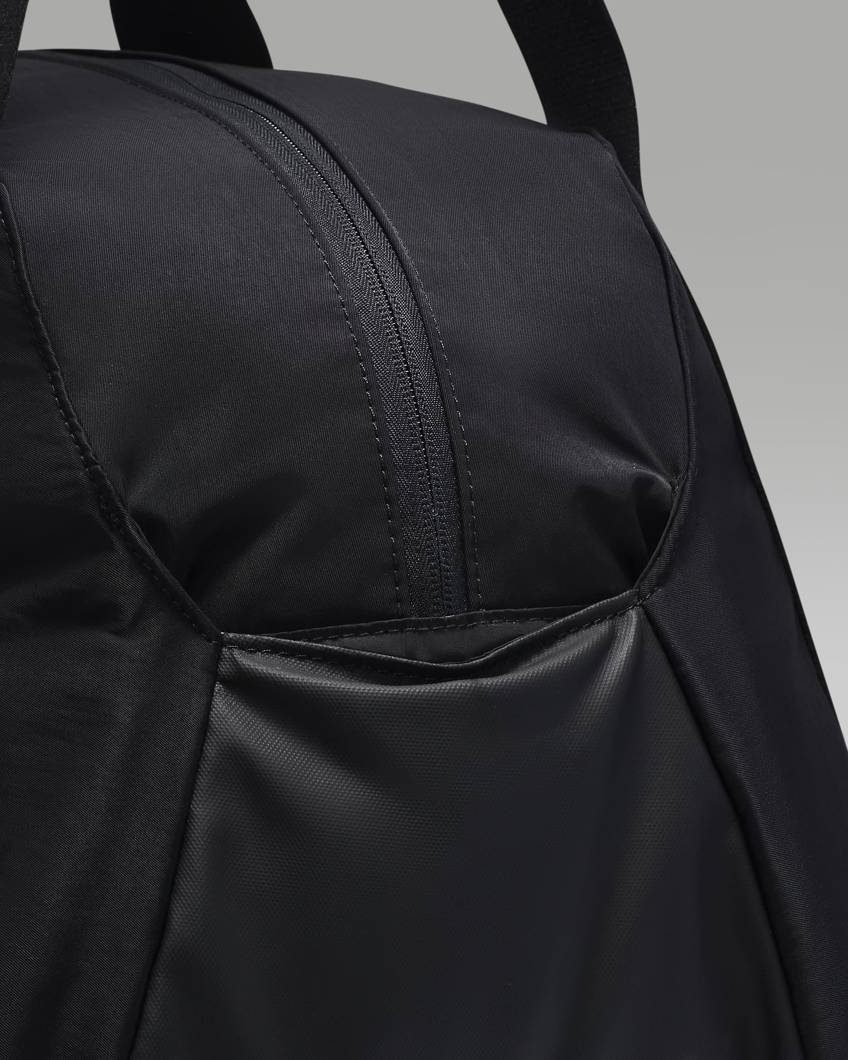 Сумка Nike Air Jordan Alpha Duffle WA0919-023
