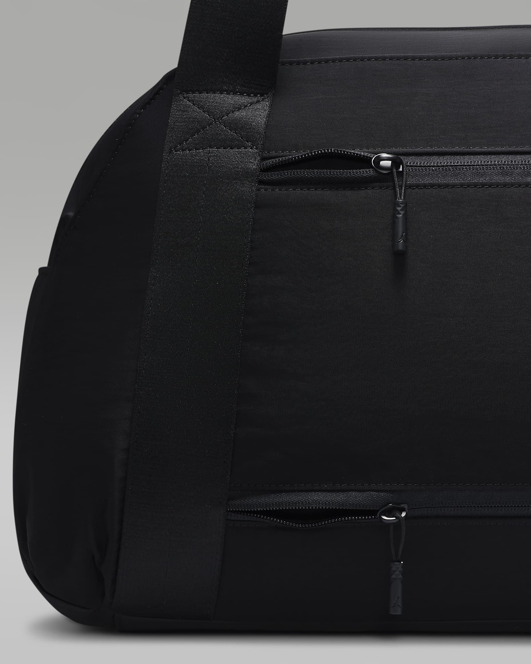 Сумка Nike Air Jordan Alpha Duffle WA0919-023