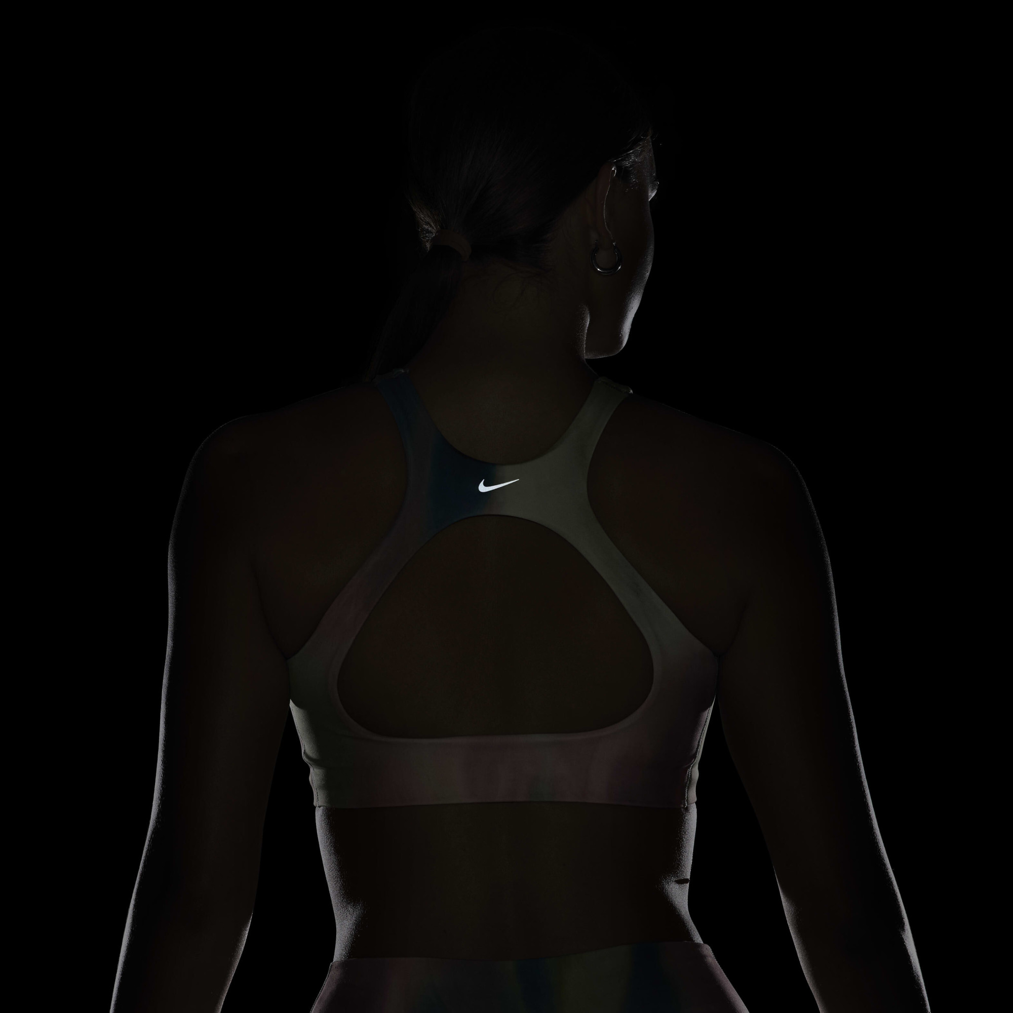 Топ жіночий Nike Top One Artist Multi HF5597-629