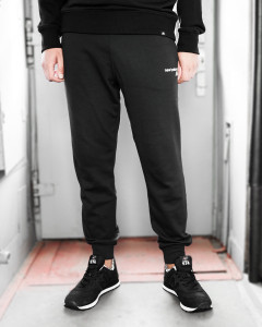 Брюки New Balance NB CLASSIC CORE FT MP03901BK