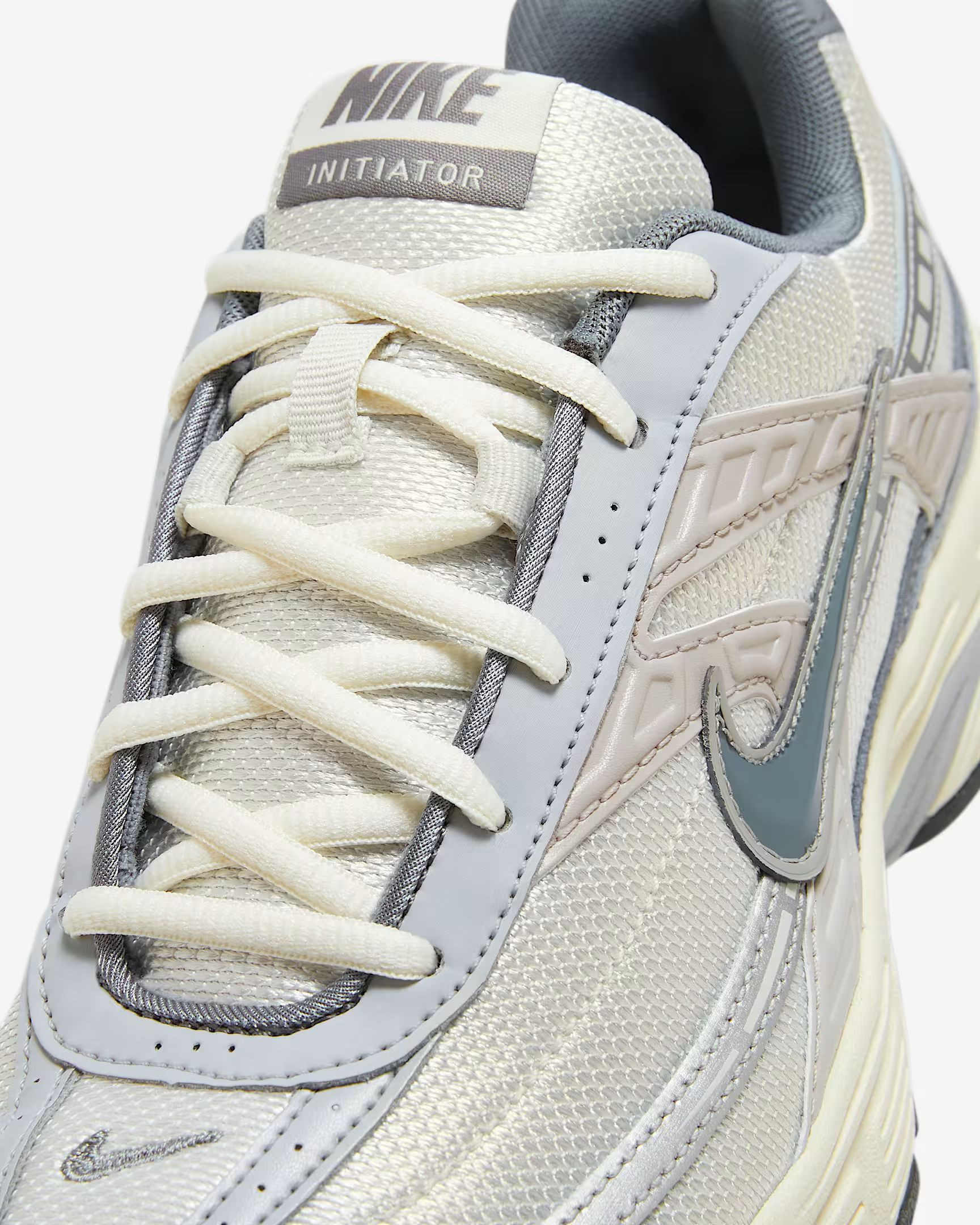 Кросівки Nike INITIATOR HQ1179-001