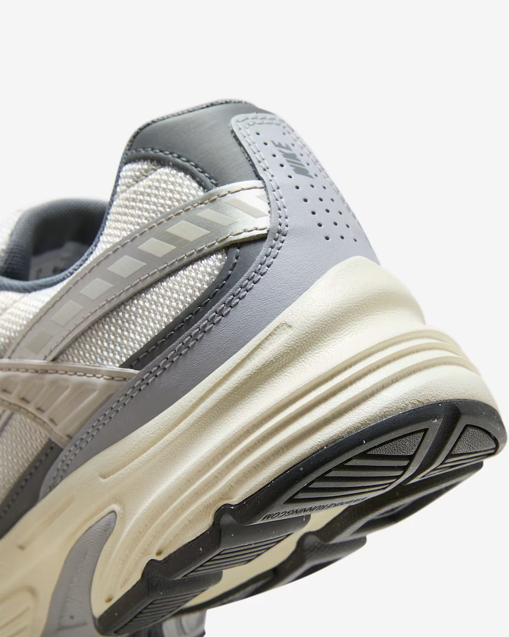 Кросівки Nike INITIATOR HQ1179-001