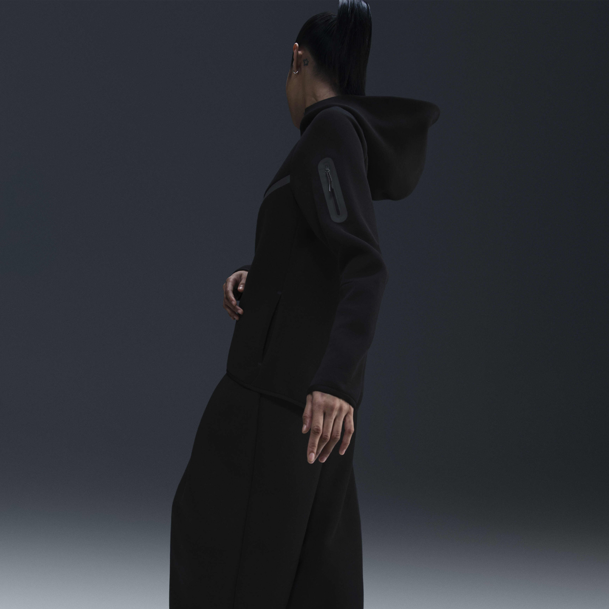 Толстовка Nike W NSW TCH FLC WR FZ HDY 2 HV6747-010