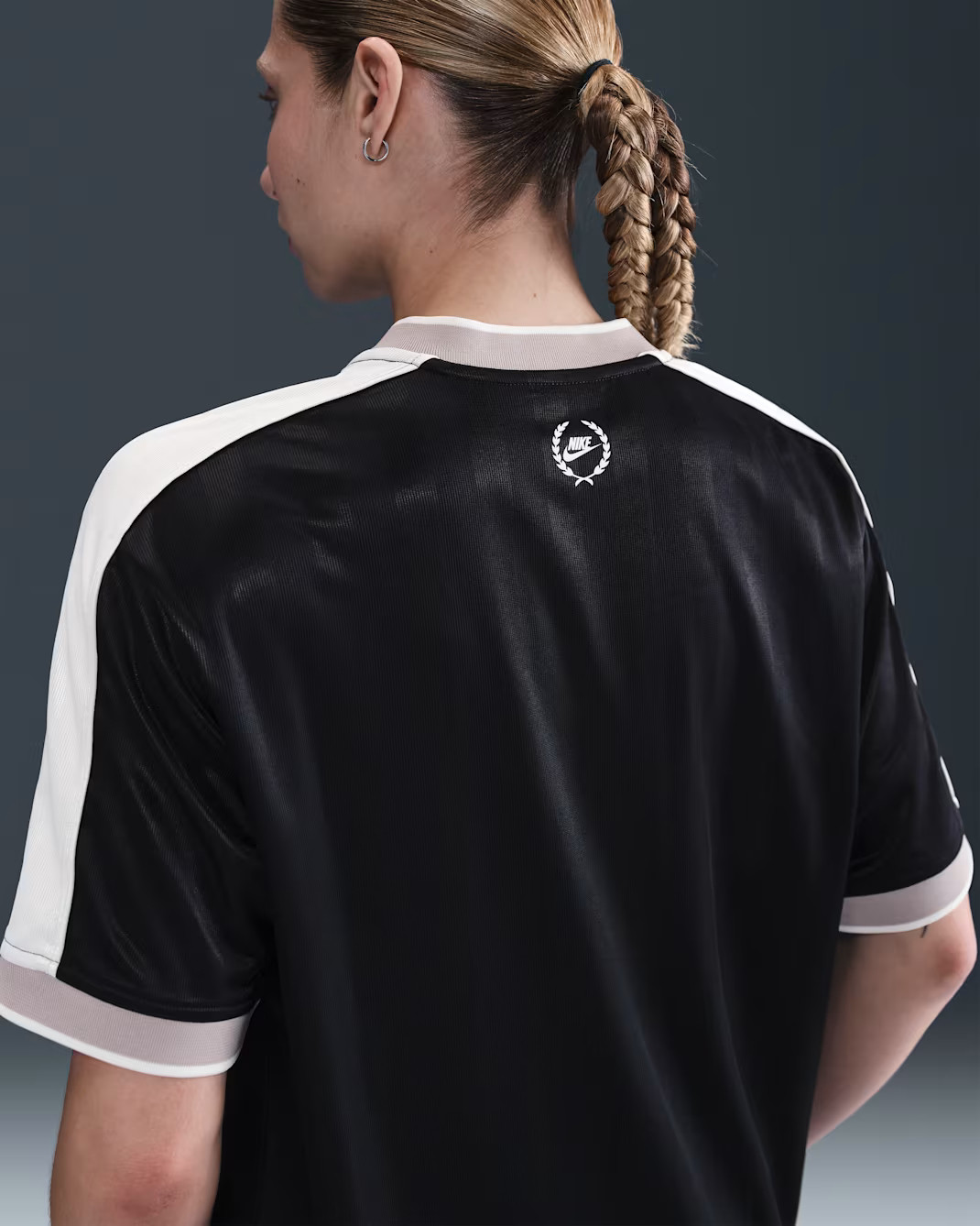 Футболка жіноча Nike Sportswear V-Neck Jersey Top Black IH8504-010