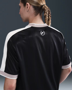 Футболка жіноча Nike Sportswear V-Neck Jersey Top Black IH8504-010