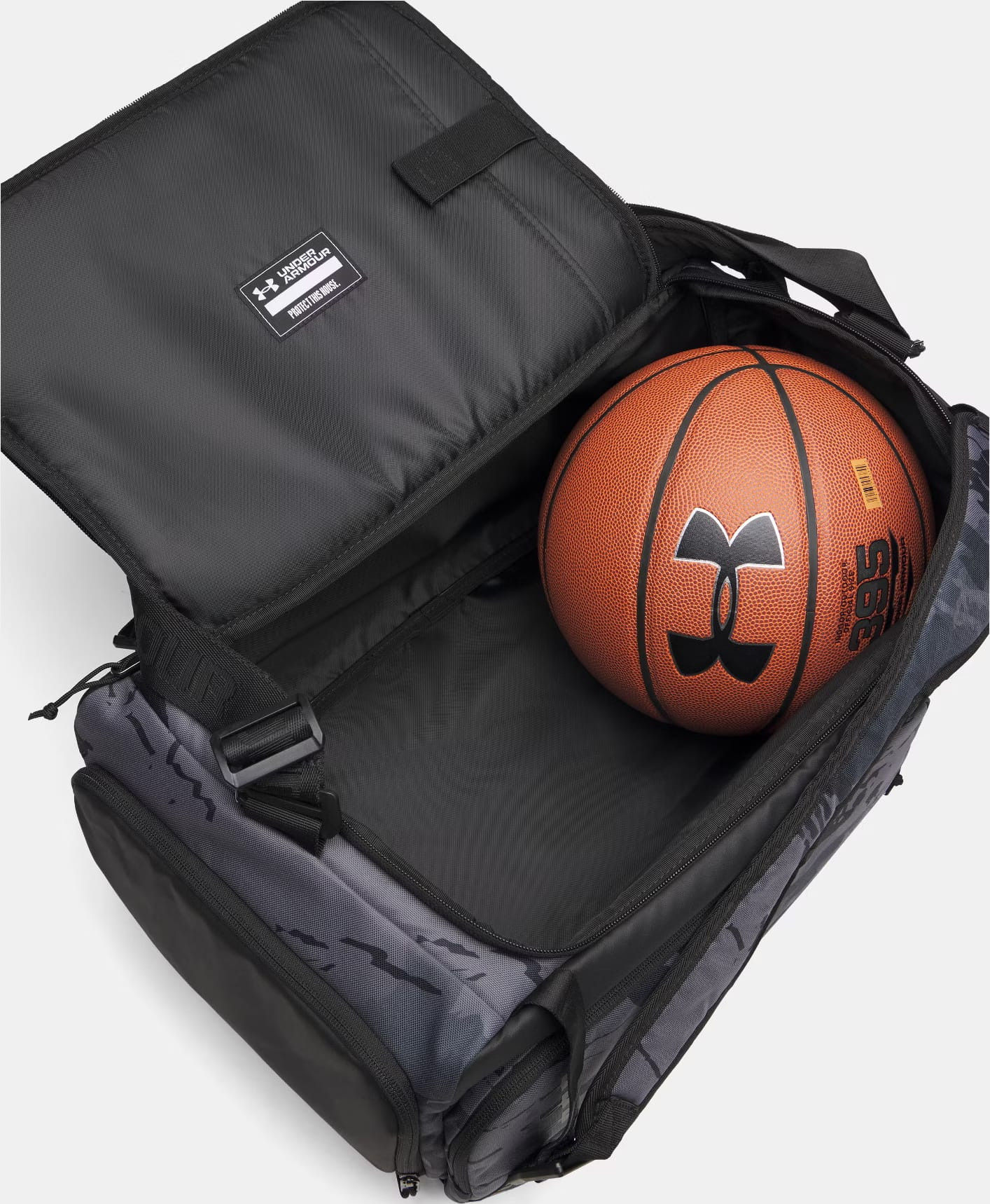Сумка Under Armour Contain Duo SM BP Duffle 40L чорний 55 x 40 x 28 см (1381920-003) 1381920-003