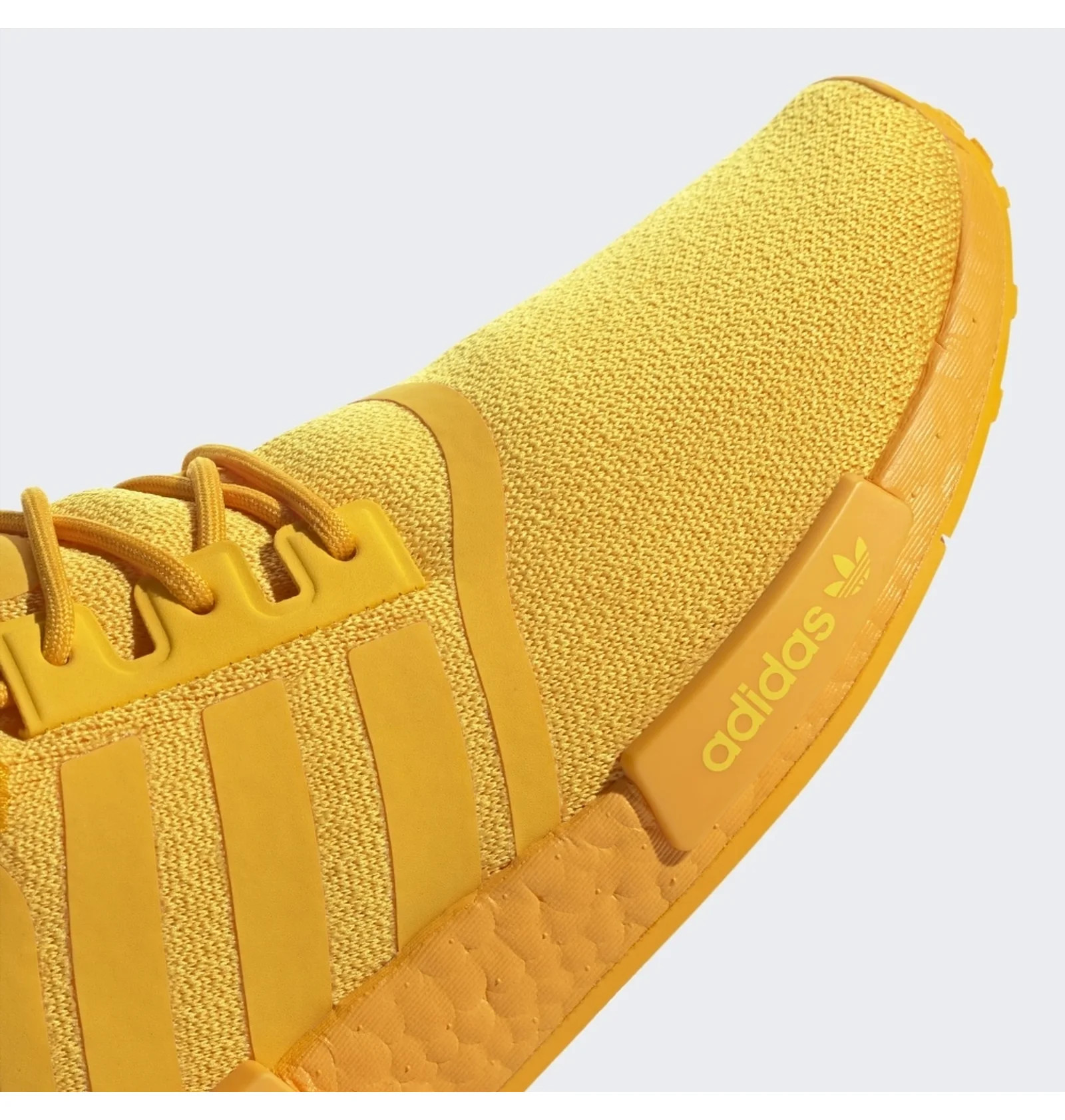 Кросівки унісекс Adidas Nmd_R1 Shoes Yellow HP7826