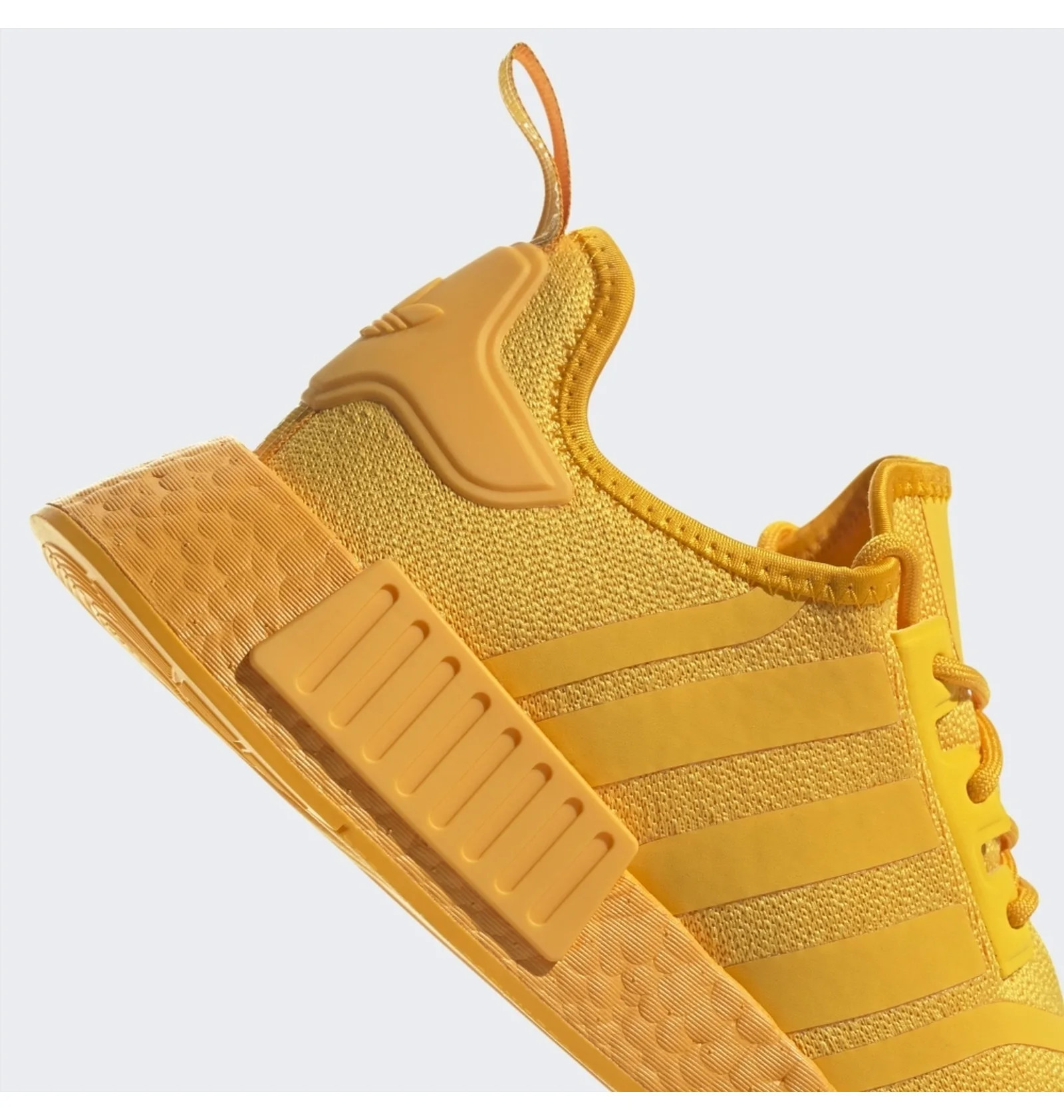 Кросівки унісекс Adidas Nmd_R1 Shoes Yellow HP7826