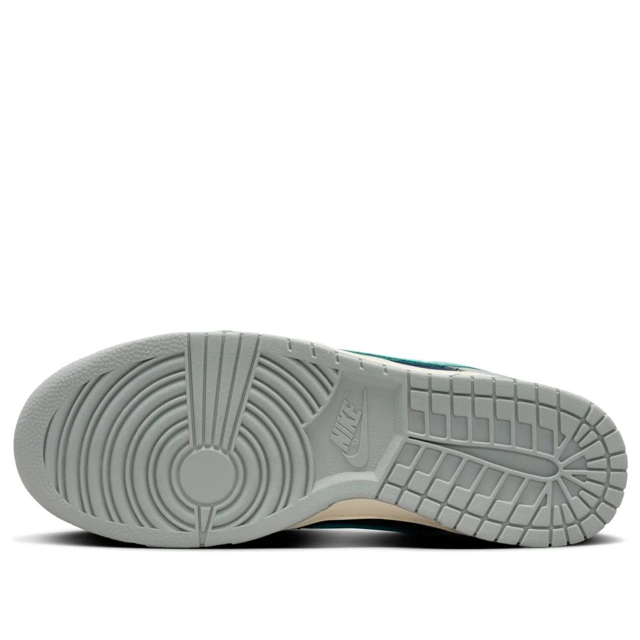 Кросівки Nike Dunk Low Retro Premium FB8895-001
