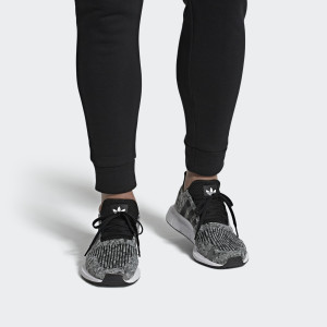 Кросівки чоловічі Adidas Swift Run EE4442