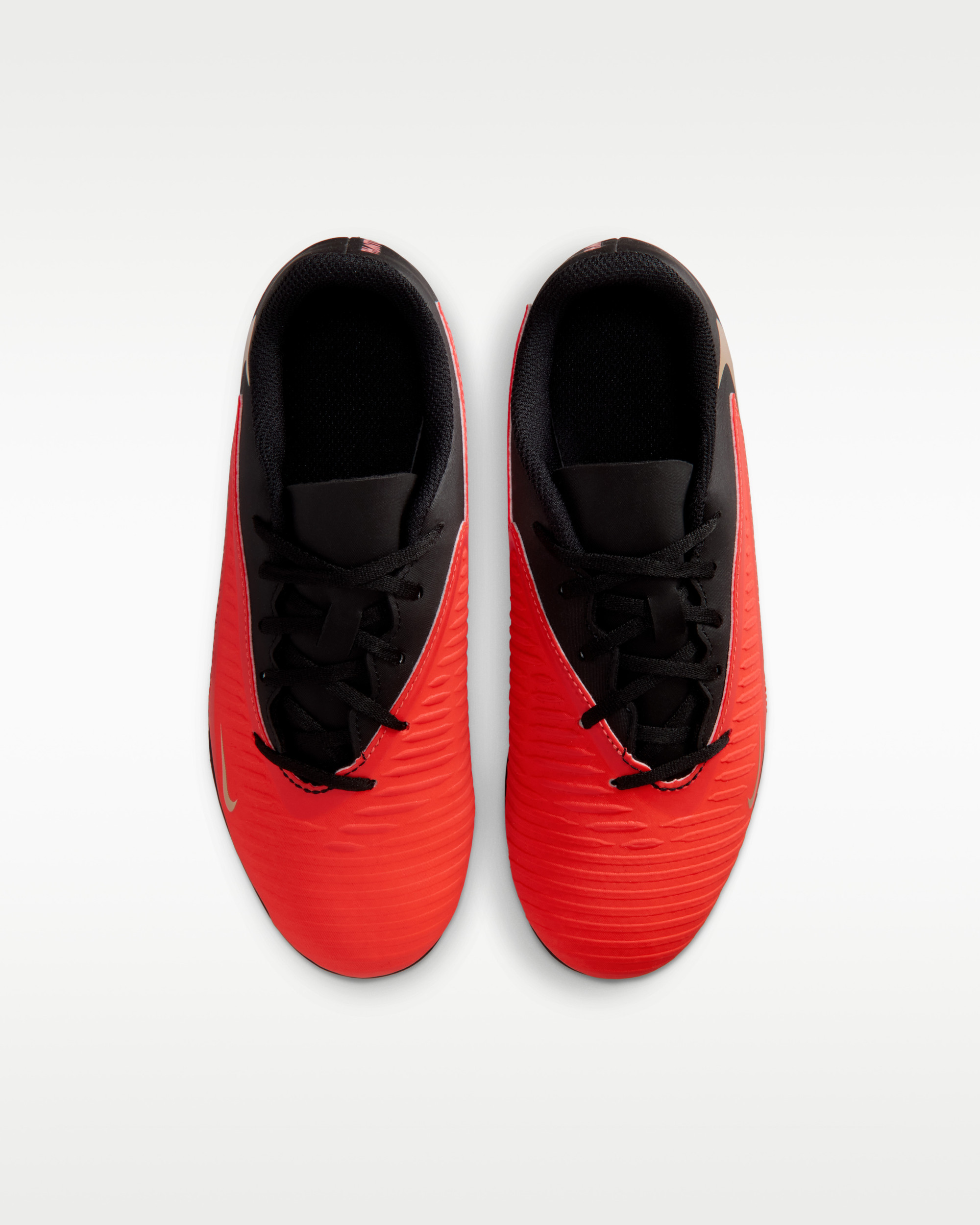 Бутси Nike JR PHANTOM 6 LOW CLUB FG/MG HM9202-600