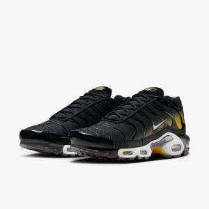 Кросівки Nike AIR MAX PLUS DM0032-013