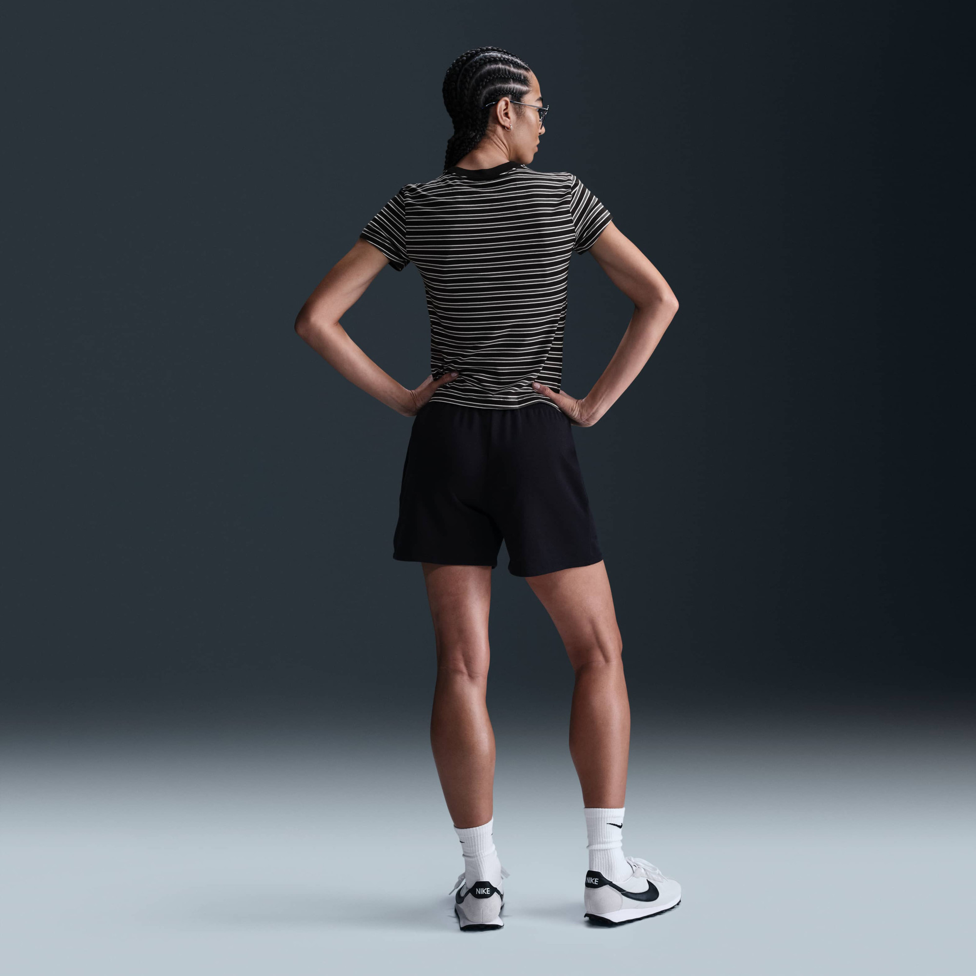 Футболка HF9524-010 Nike HF9524-010