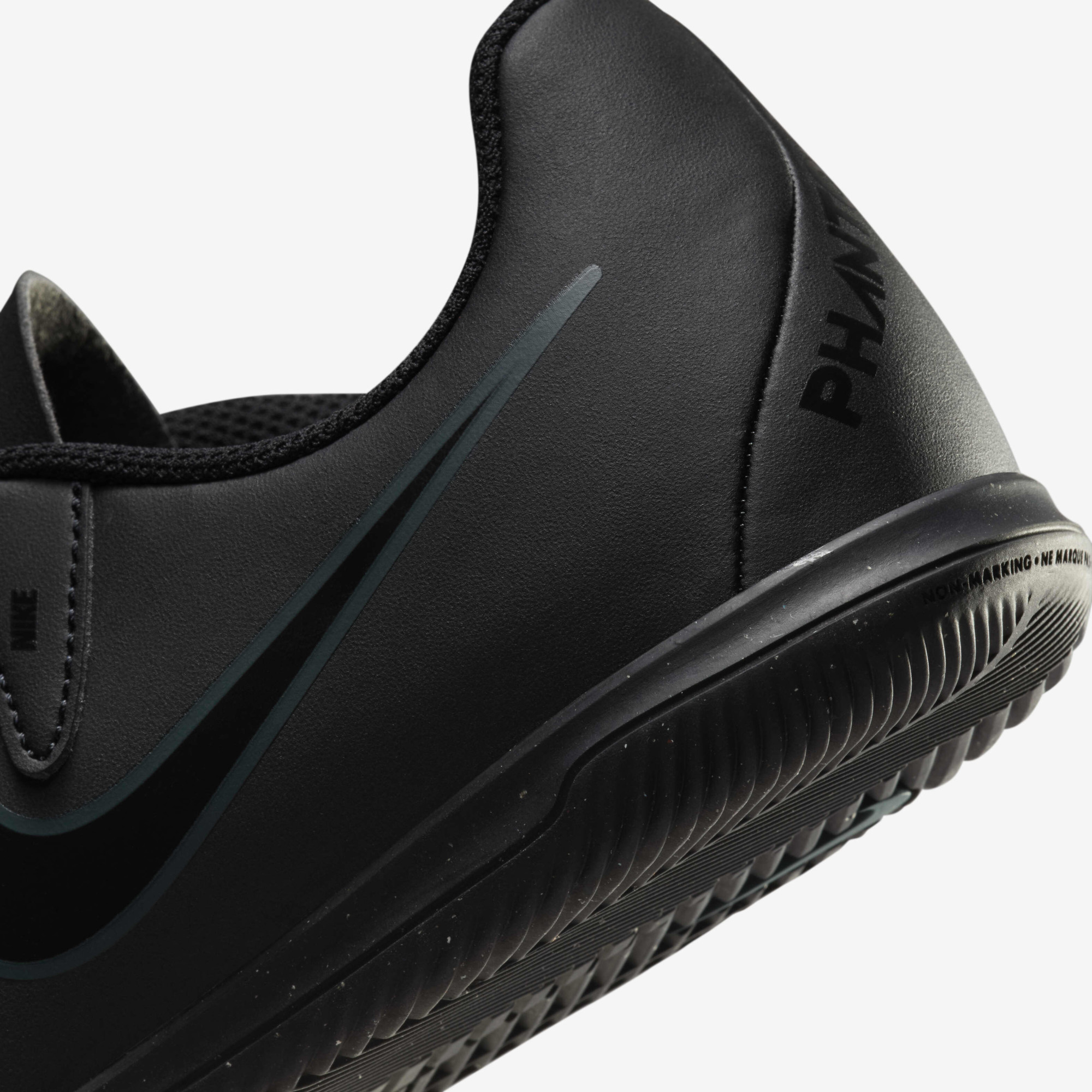 Футзалки Nike JR PHANTOM GX II CLUB IC FJ2606-002