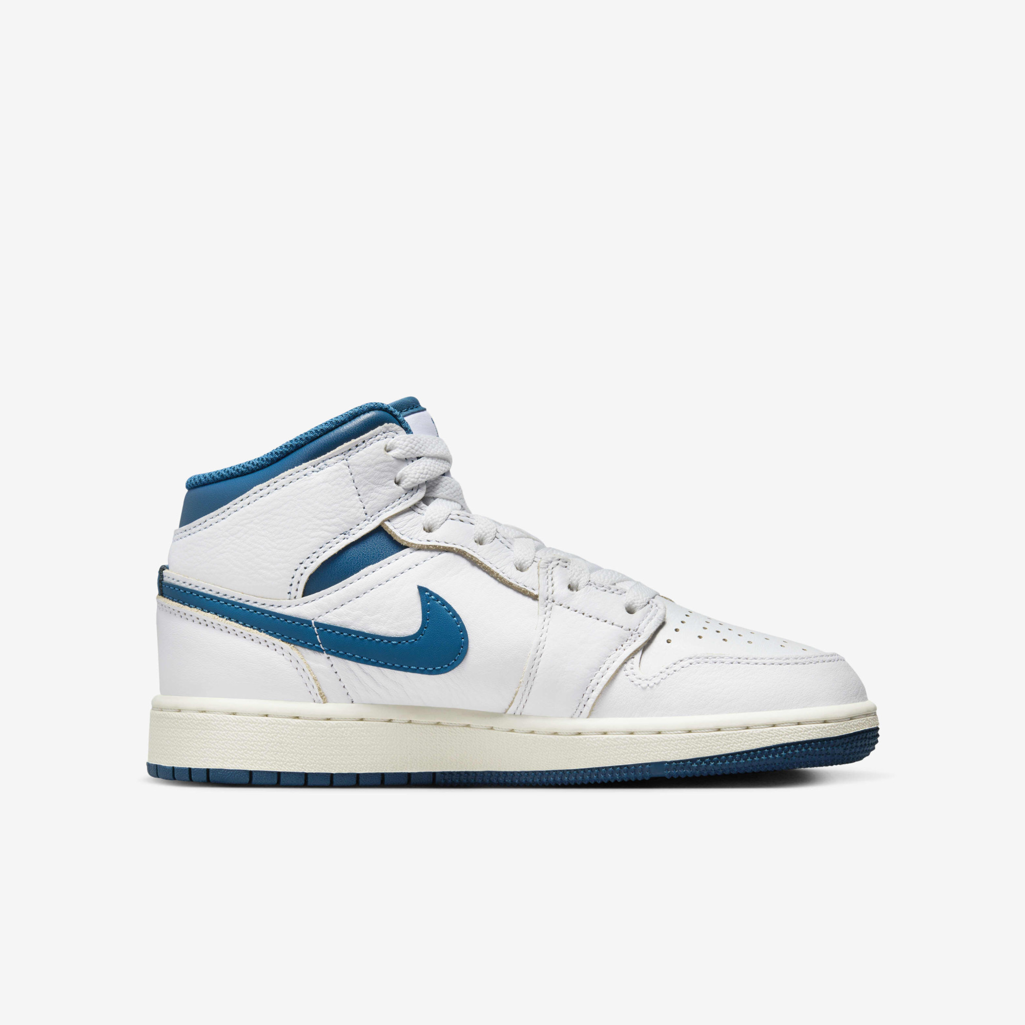 Кросівки FN7432-141 Jordan FN7432-141