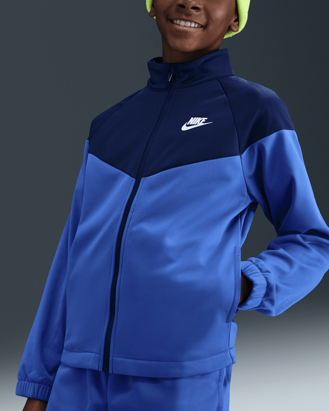 Костюм спортивний Nike Sportswear Dri-FIT Tracksuit HQ9315-411