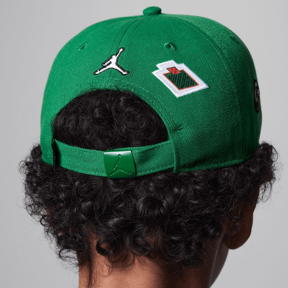 Бейсболка Jordan Signature Curved Brim Cap 9A9028-E1P