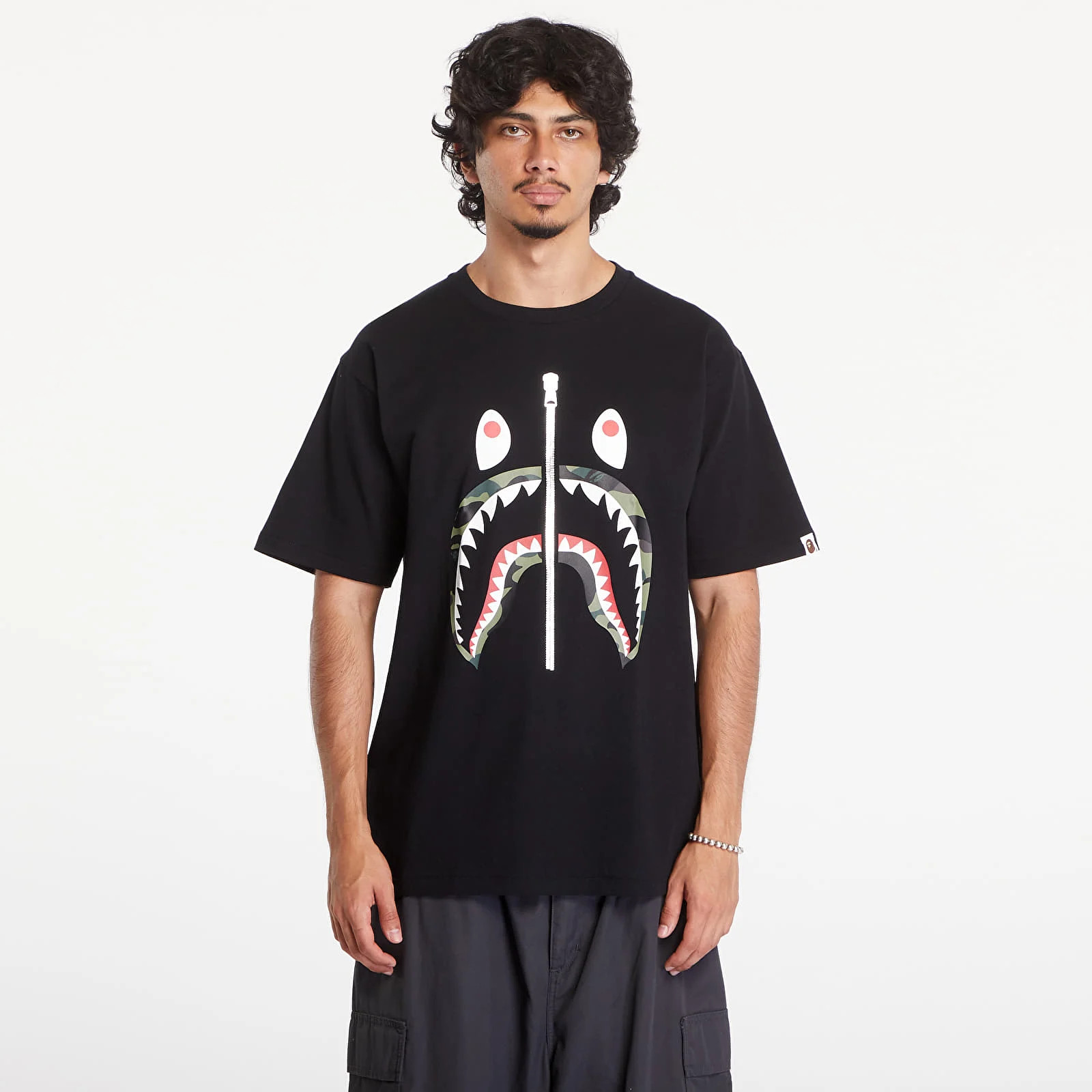Футболка Bape Black 1st Camo Shark Tee 001TEK801013M