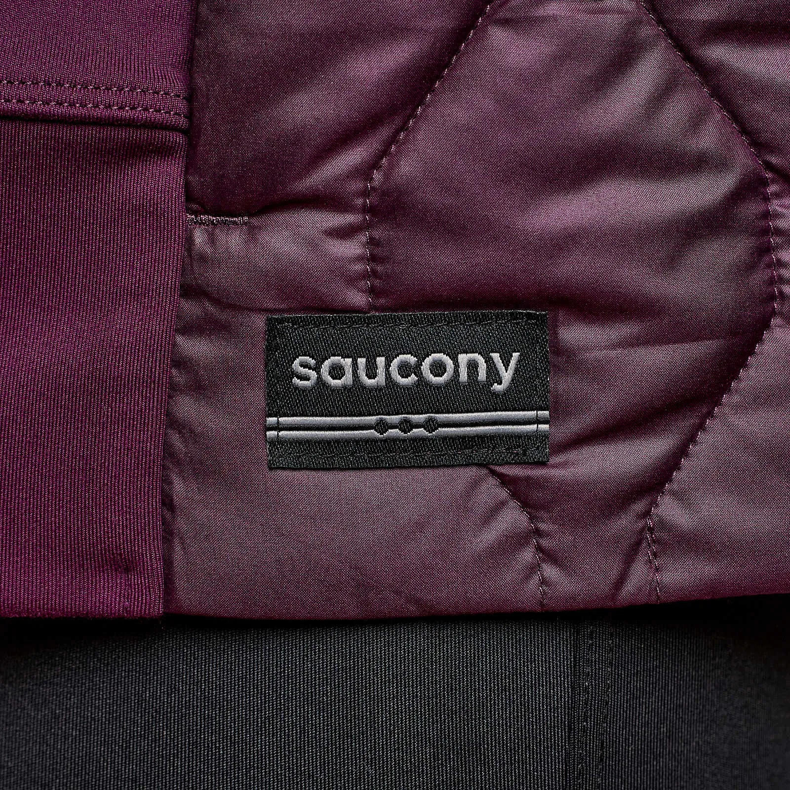 Жилетка Saucony HURRICANE INSULATED VEST SAW800522-EG