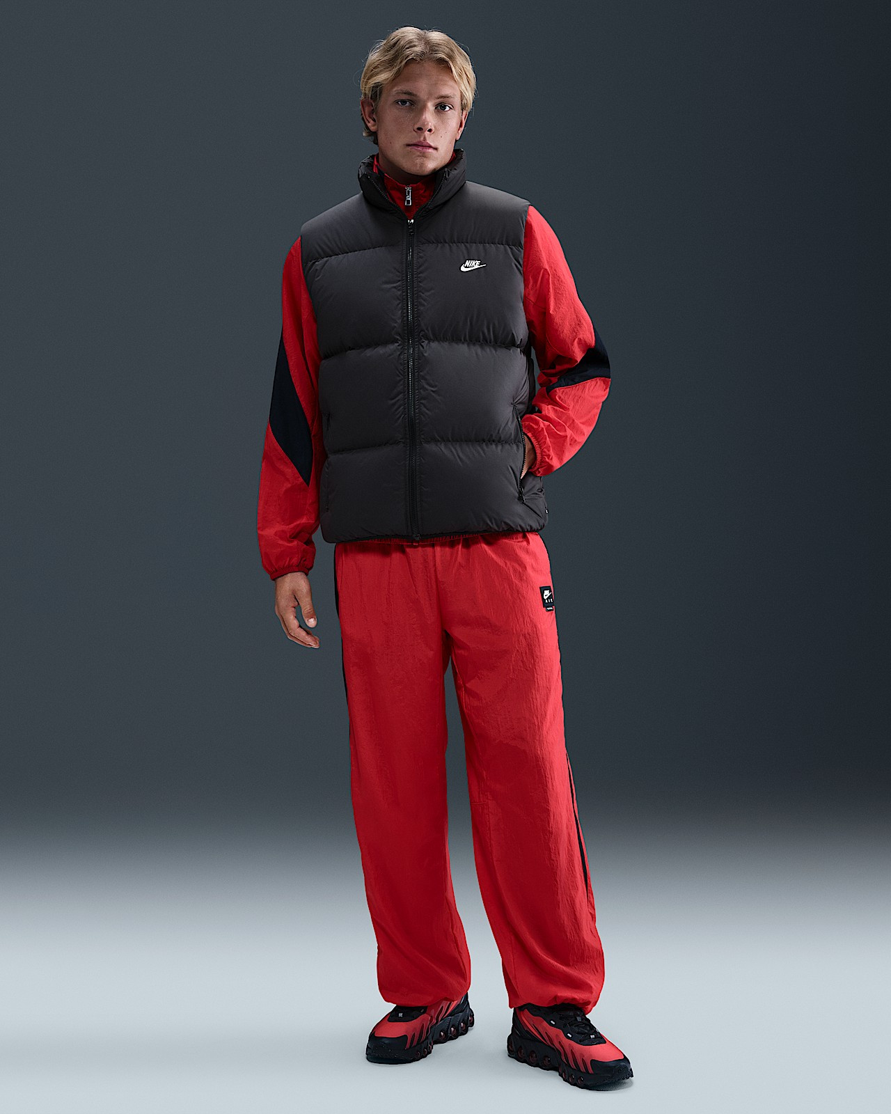 Жилетка Nike M TF CLUB PUFFER VEST 650 IB2977-010