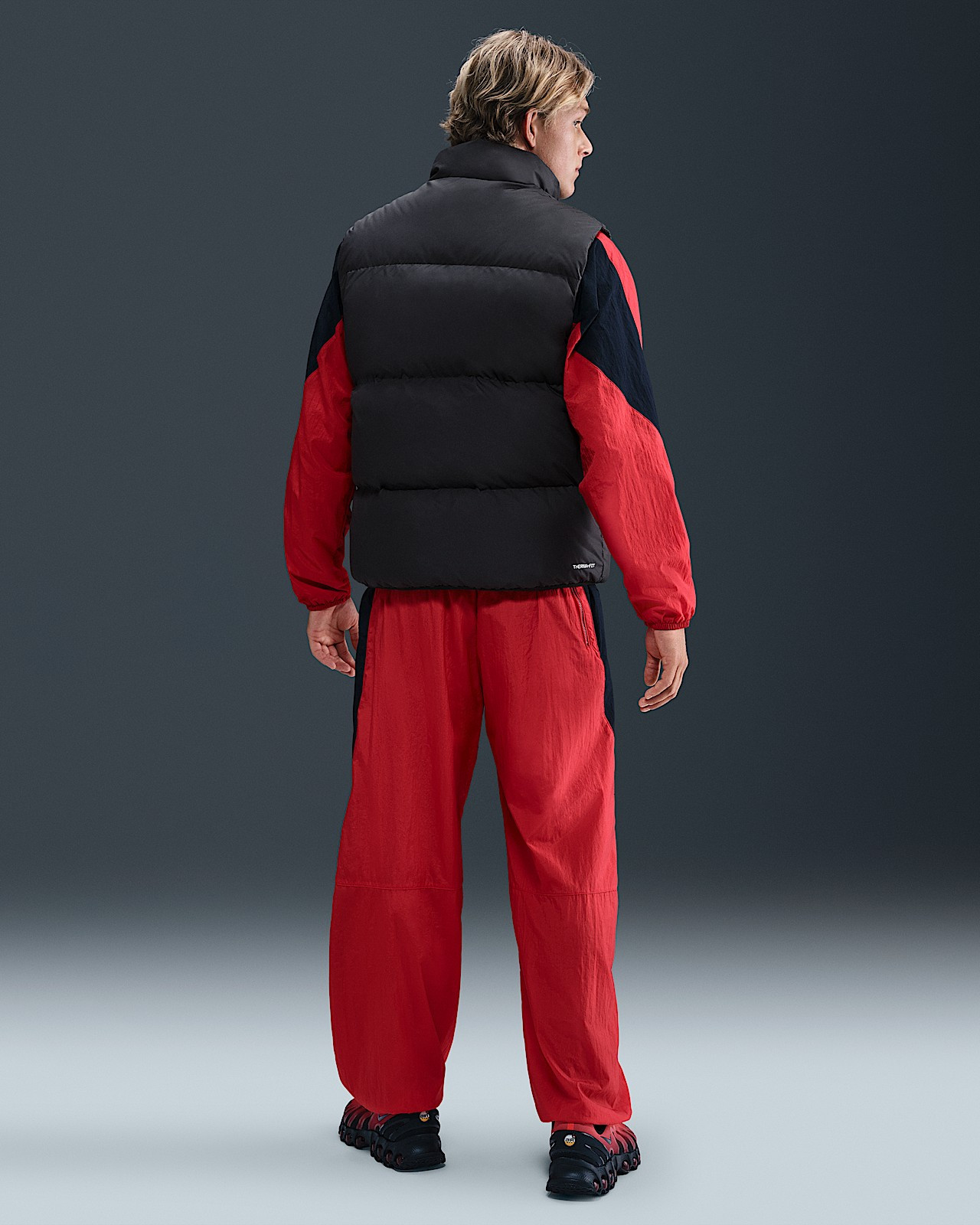 Жилетка Nike M TF CLUB PUFFER VEST 650 IB2977-010