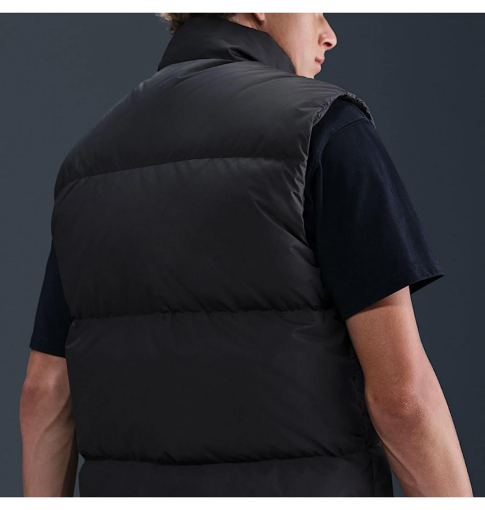 Жилетка Nike M TF CLUB PUFFER VEST 650 IB2977-010