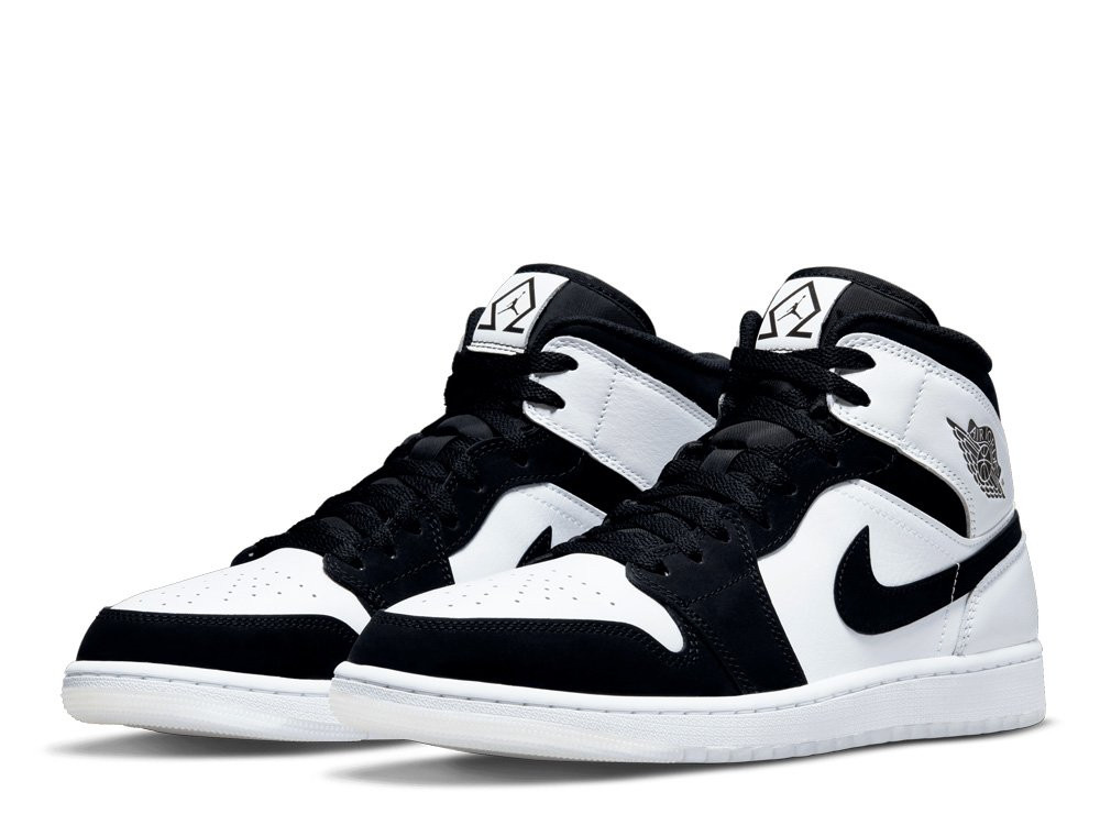 Кросівки AIR JORDAN 1 MID SE WHITE/BLACK DH6933-100