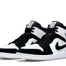 Кросівки AIR JORDAN 1 MID SE WHITE/BLACK DH6933-100