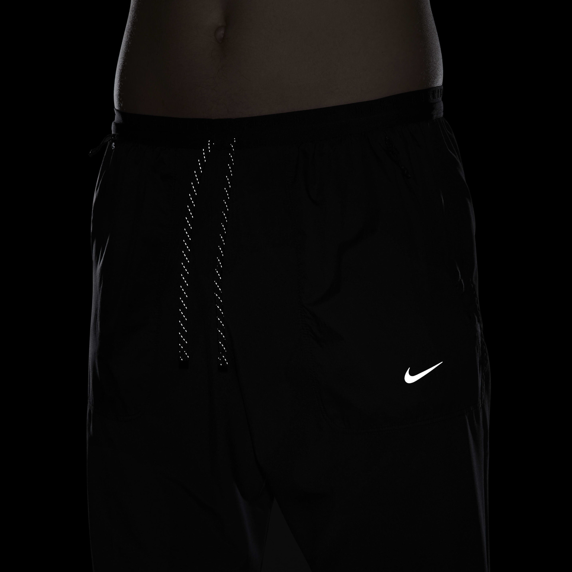 Штани чоловічі Nike Df Adv Lwt Uv Black FN3974-010