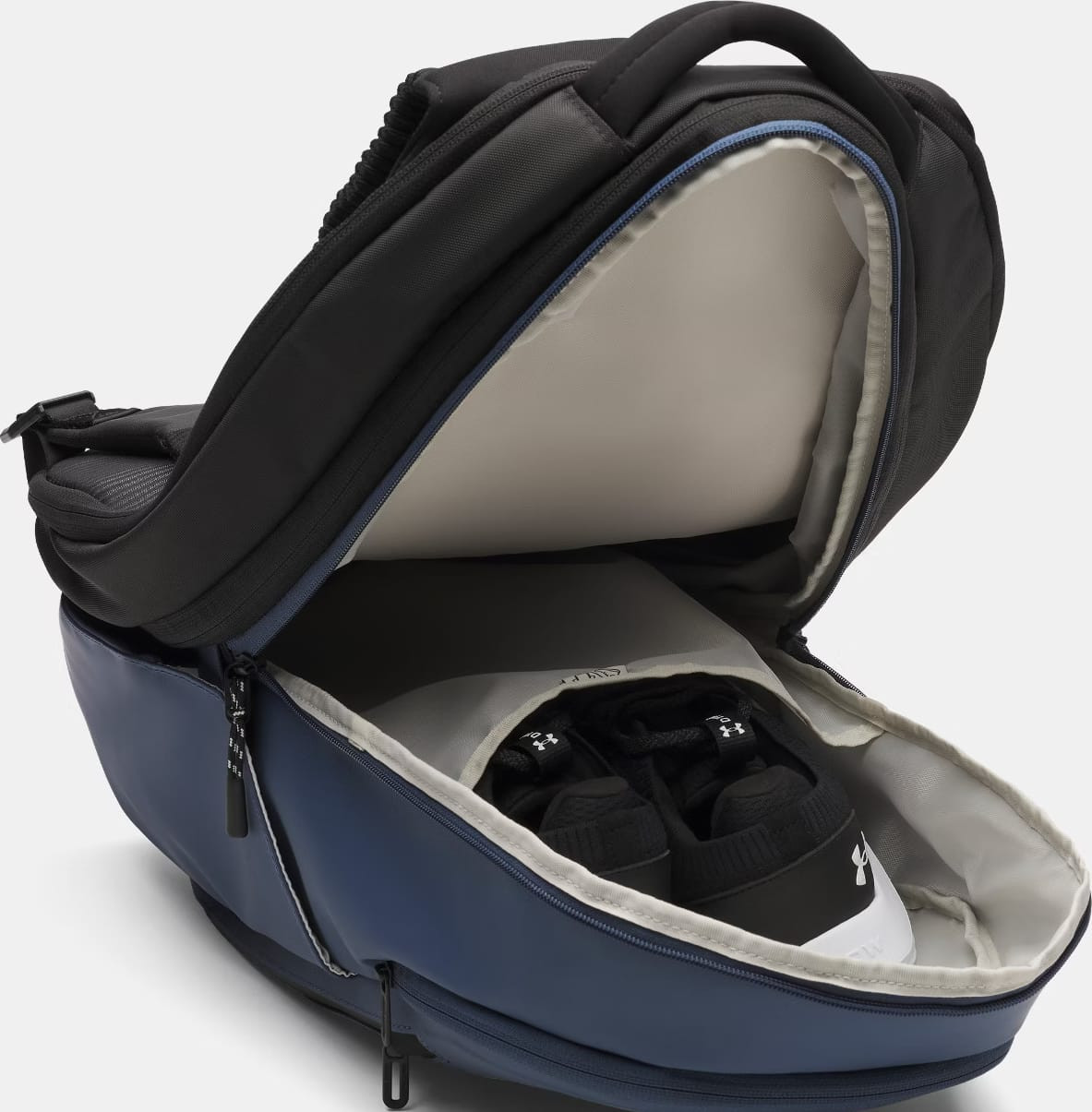 Рюкзак Under Armour No Weigh Backpack 28L синій 50 х 30 х 17 см (6005747-418) 6005747-418