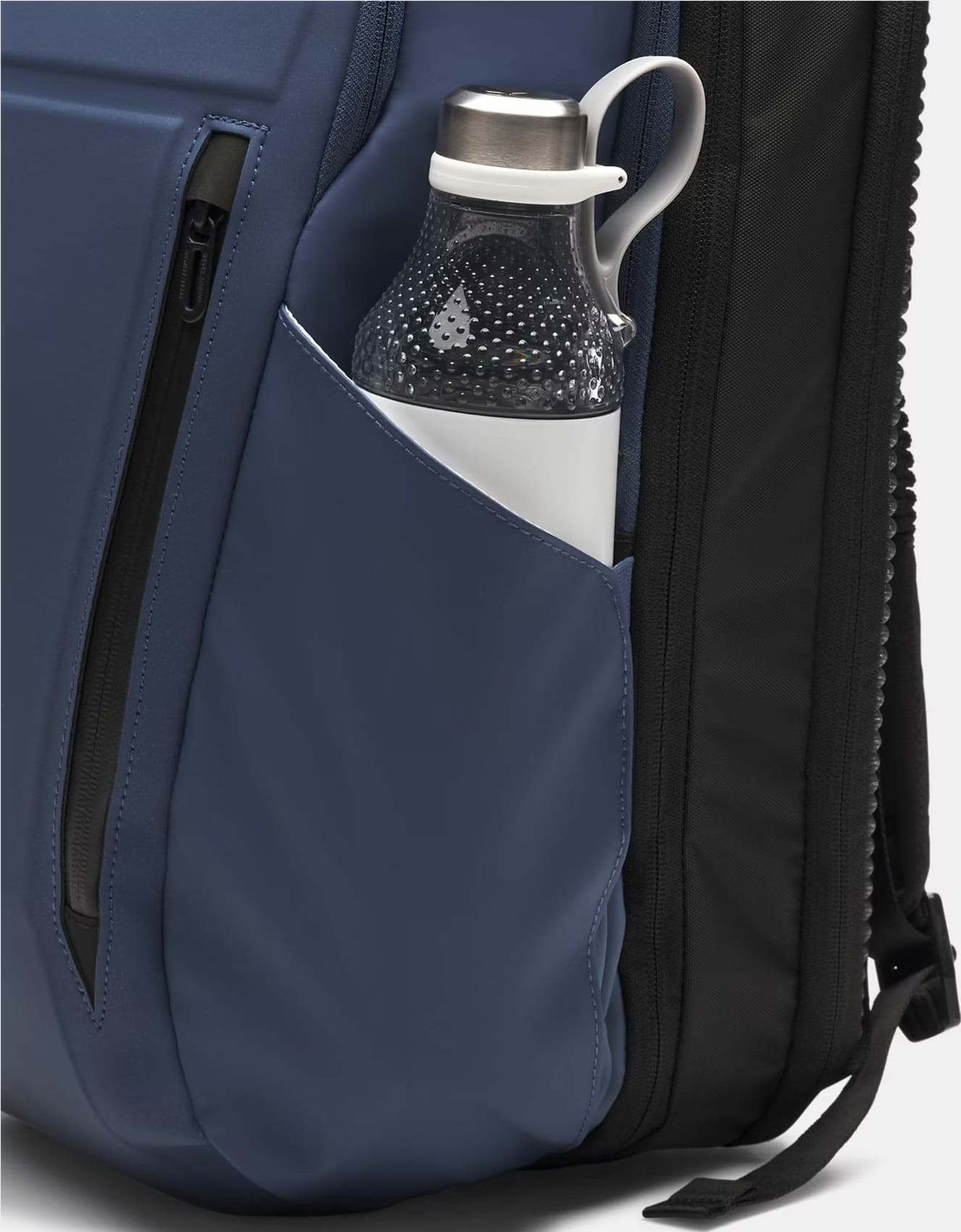 Рюкзак Under Armour No Weigh Backpack 28L синій 50 х 30 х 17 см (6005747-418) 6005747-418