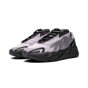 Кросівки Adidas Yeezy Boost 700 Mnvn GW9526