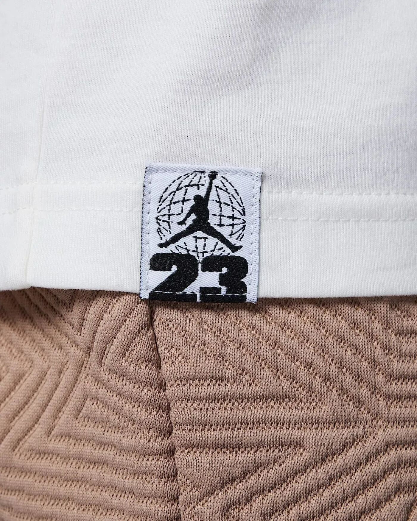 Костюм спортивний дитячий Air Jordan Sneaker School White/Brown 85D722-J34