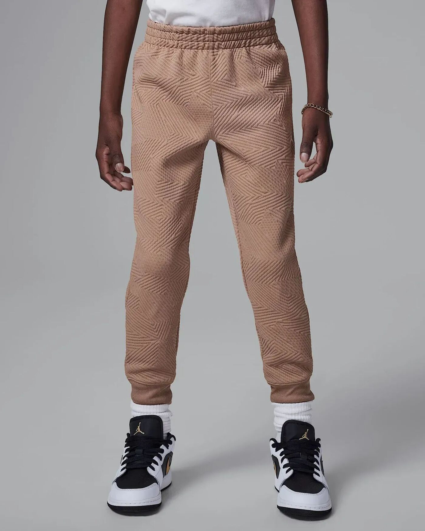 Костюм спортивний дитячий Air Jordan Sneaker School White/Brown 85D722-J34